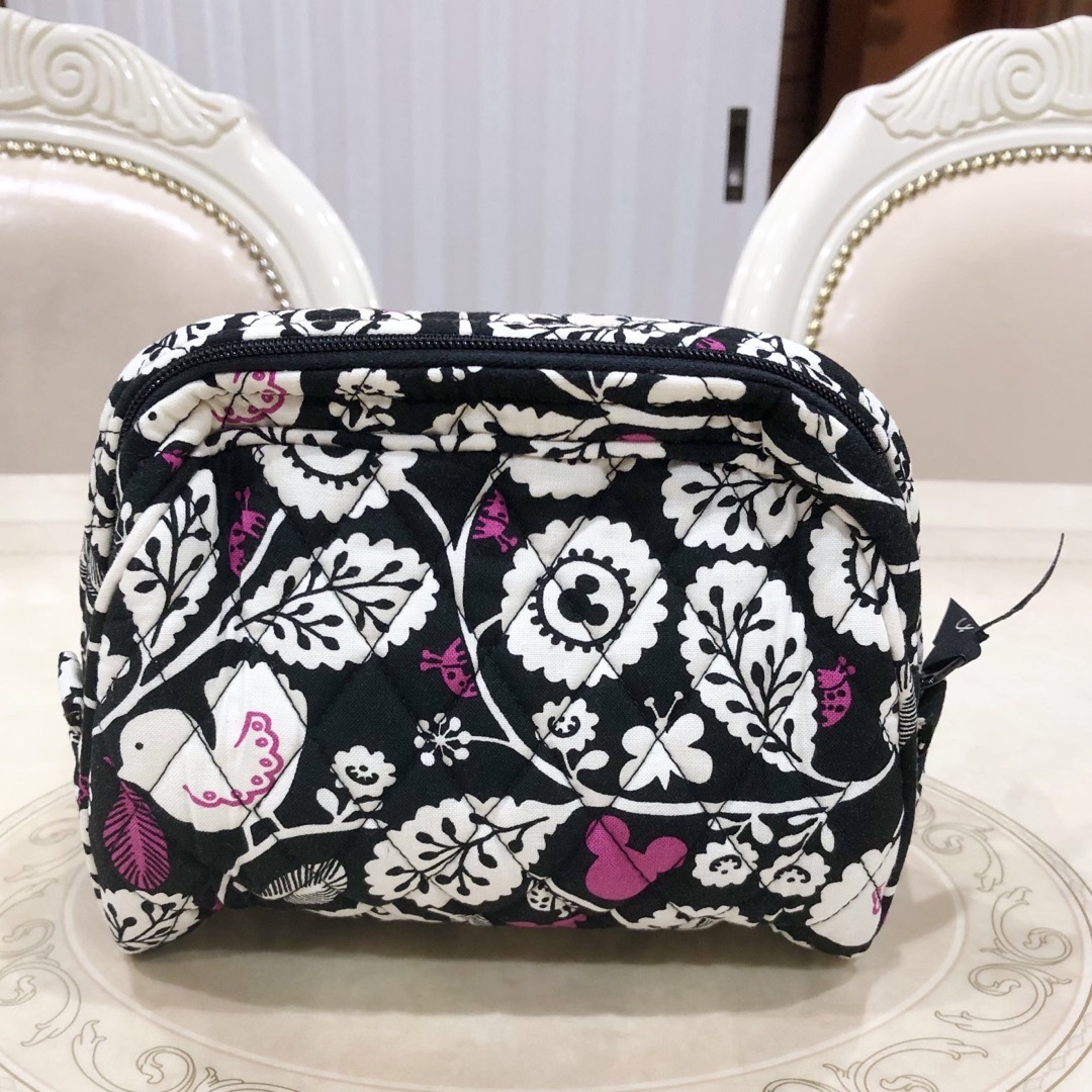 Vera Bradley(ヴェラブラッドリー)のVERA BRADLEY  ポーチ　未使用品　アメリカ🇺🇸フロリダ土産 レディースのファッション小物(ポーチ)の商品写真