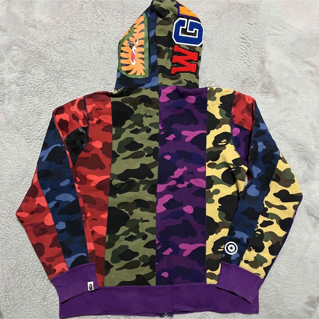 APE BAPE KAWS MIX CAMO シャークパーカー SHARK XL APE BAPE KAWS MIX CAMO シャークパーカー SHARK XL