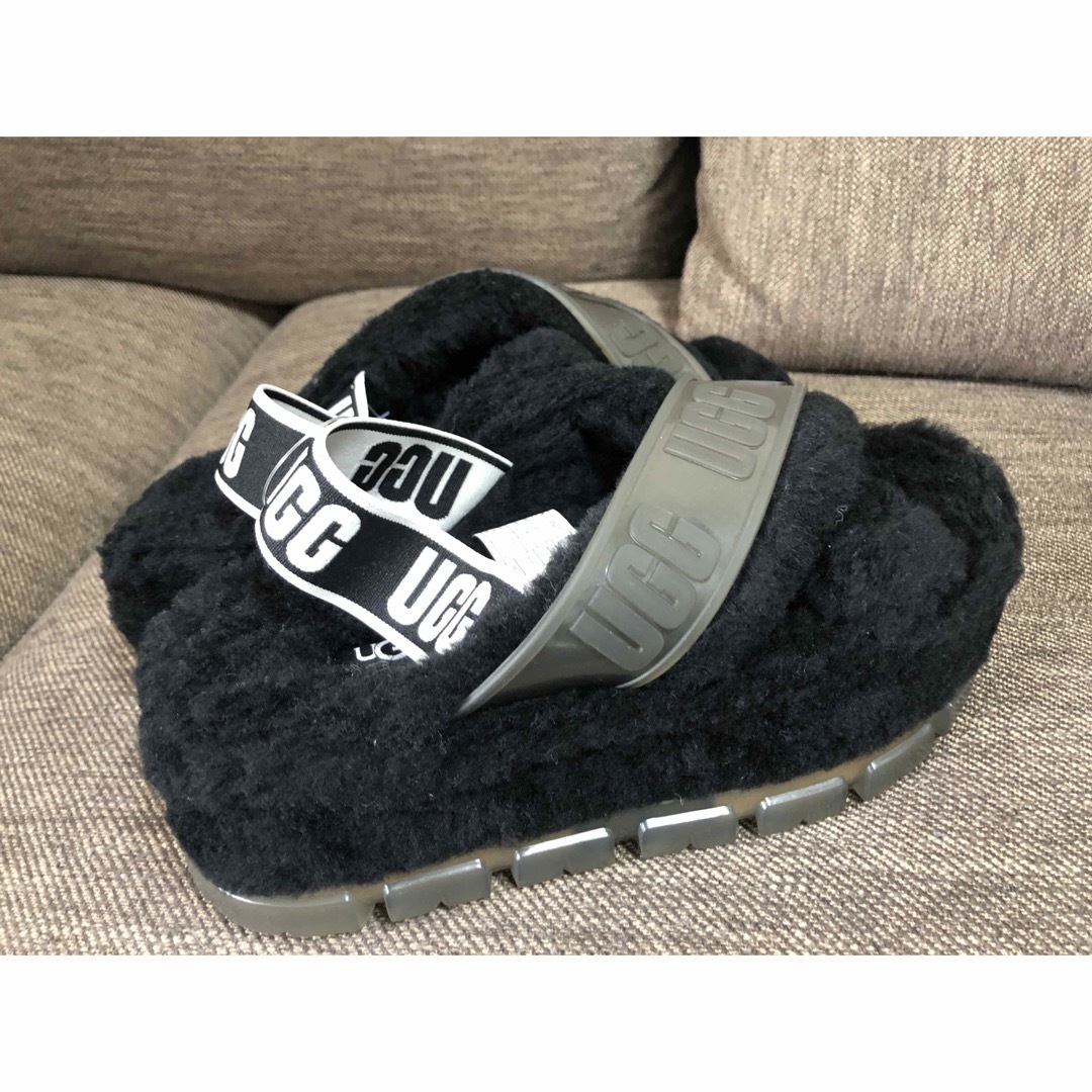 UGG(アグ)のアグ レディース サンダル ウィメンズ ファジータ 24cm ブラック UGG  レディースの靴/シューズ(サンダル)の商品写真