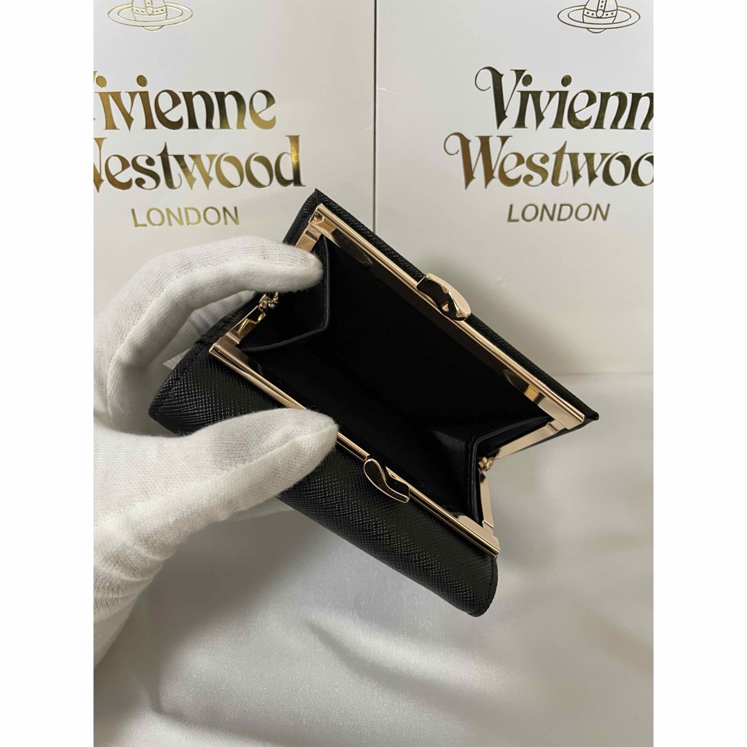 Vivienne Westwood(ヴィヴィアンウエストウッド)のヴィヴィアンウエストウッド　三つ折り財布　ブラック　ミニウォレット　黒色 レディースのファッション小物(財布)の商品写真