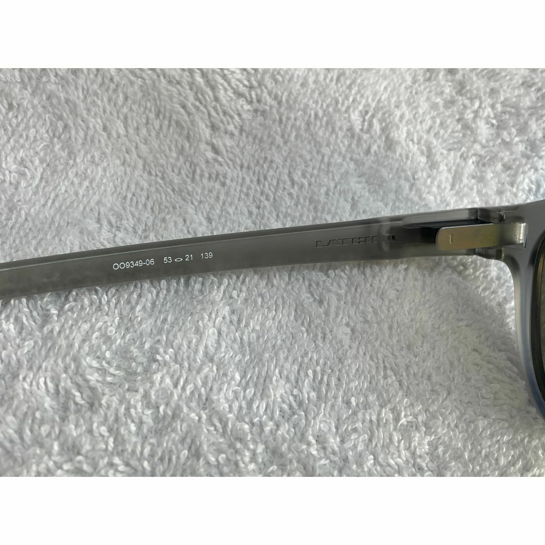 Oakley(オークリー)の美品★OAKLEY LATCH 偏光サングラス オークリー マットグレー メンズのファッション小物(サングラス/メガネ)の商品写真