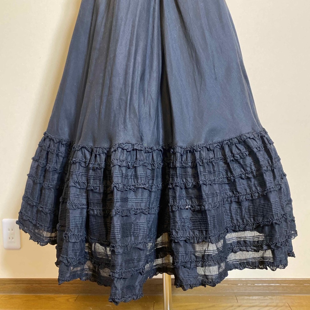 KANEKO ISAO(カネコイサオ)のカネコイサオ🖤真黒無地で裾には豪華なピンタック＆ピコフリル付きスカート🖤 レディースのスカート(ロングスカート)の商品写真