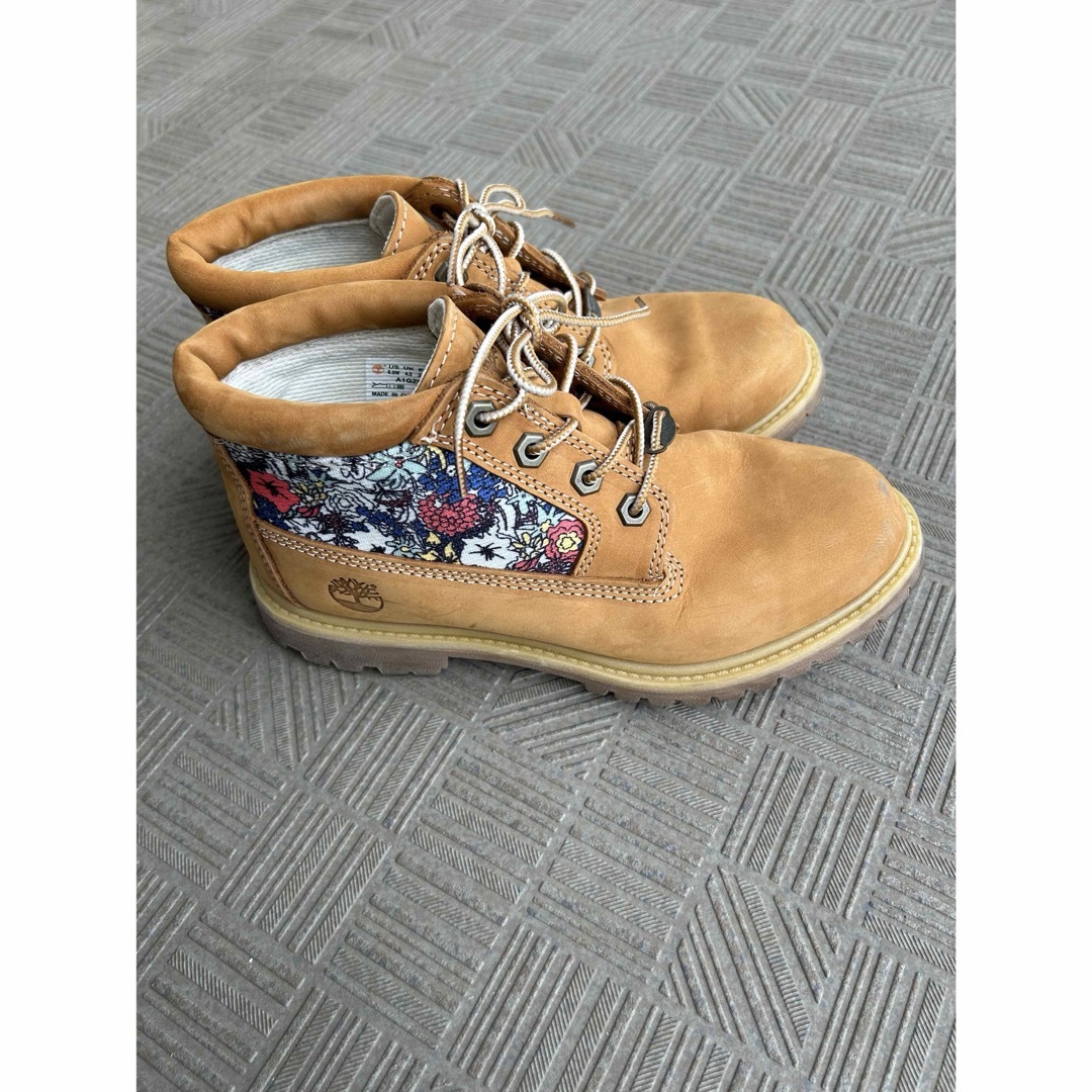 Timberland(ティンバーランド)のティンバーランド　Timberland オシャレ　花柄　ショートブーツ　23.5 レディースの靴/シューズ(ブーツ)の商品写真