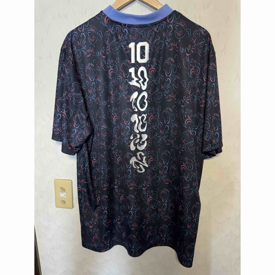 PUMA(プーマ)のプーマ PUMA ネイマール プラシャツ Tシャツ ユニホーム XL 美品 スポーツ/アウトドアのサッカー/フットサル(ウェア)の商品写真