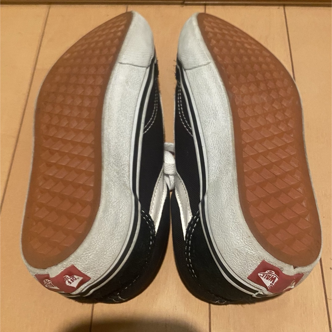 OLD SKOOL（VANS）(オールドスクール)のVANS オールドスクール　23cm  黒 レディースの靴/シューズ(スニーカー)の商品写真