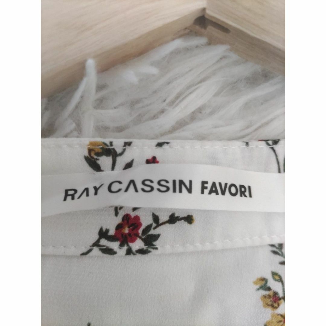 RAY CASSIN FAVORI(レイカズンフェバリ)のRAY CASSIN FAVORI　ワンピース　花　総柄　フリー　春夏　膝下 レディースのワンピース(ひざ丈ワンピース)の商品写真