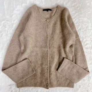 アナイ(ANAYI)の《美品》ANAYI アナイ カシミヤビジューニットカーディガン ベージュ 38(ニット/セーター)