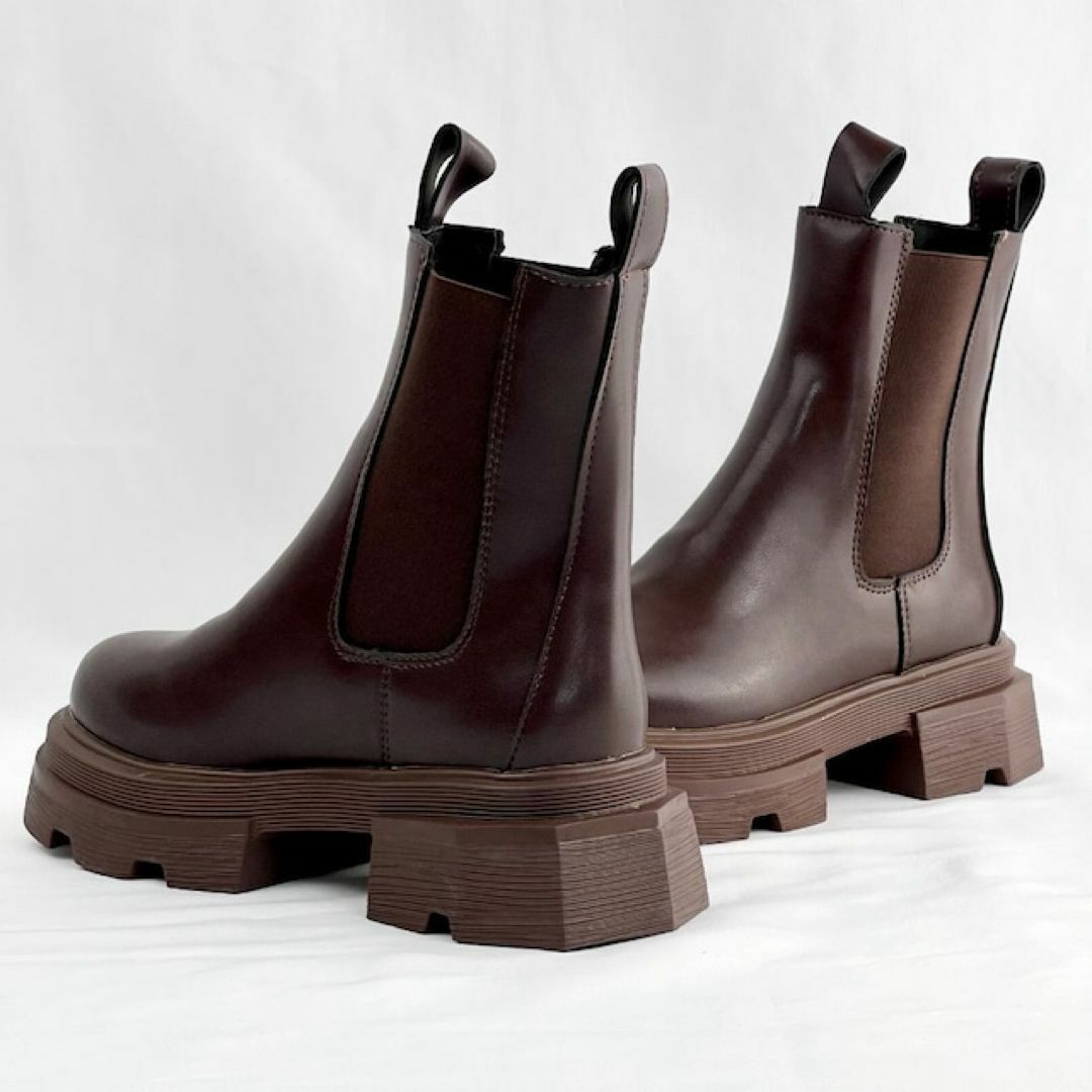 新品 24.0cm サイドゴアブーツ ショートブーツ 厚底 茶 ヒール 美脚 レディースの靴/シューズ(ブーツ)の商品写真
