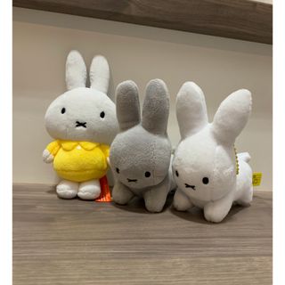 ミッフィ　キーホルダー　ブルーナ　うさぎ　シンプル　セット　チャーム　ぬいぐるみ(ぬいぐるみ)