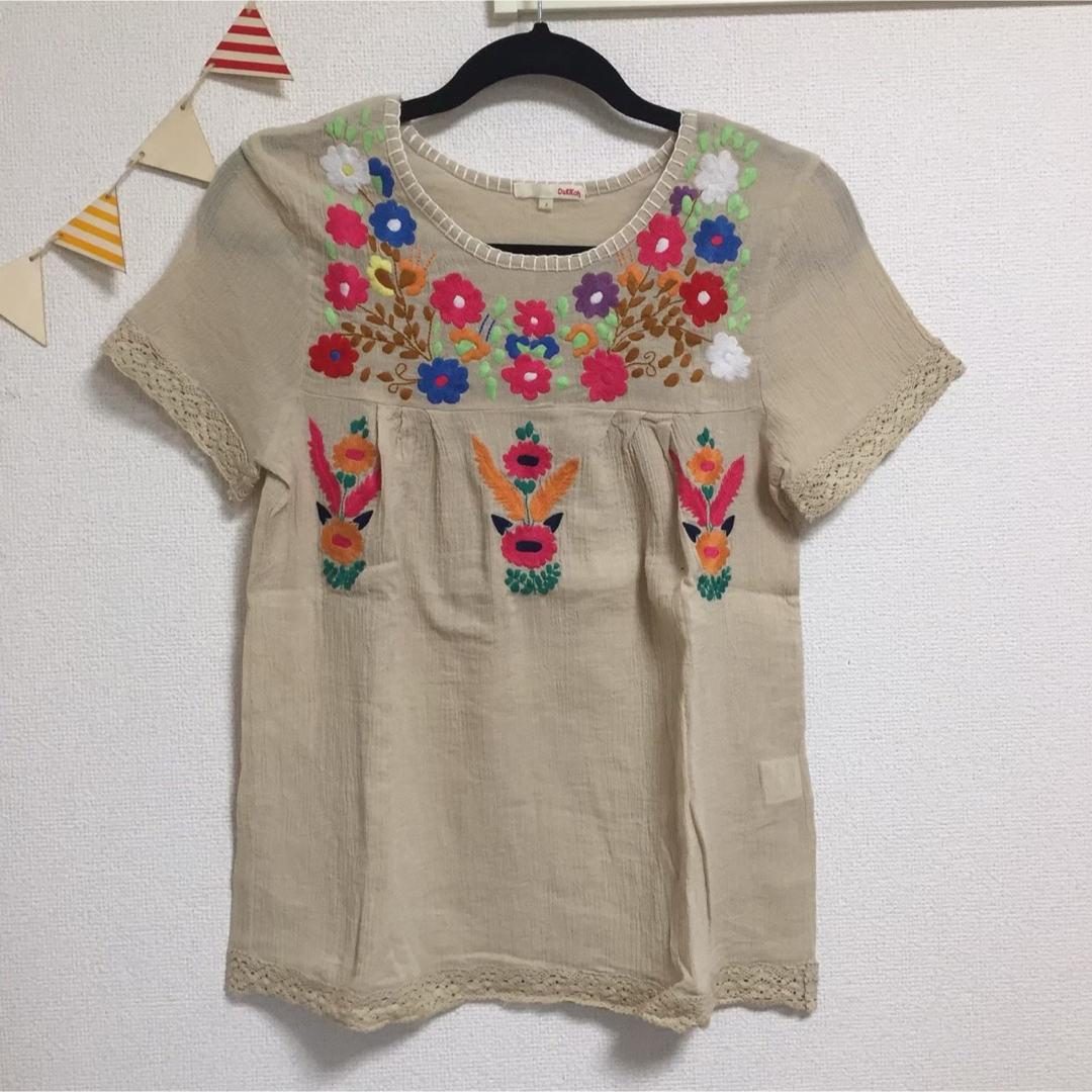 ブラウス✳︎刺繍✳︎花刺繍✳︎メキシコ刺繍✳︎Tシャツ✳︎半袖 レディースのトップス(シャツ/ブラウス(半袖/袖なし))の商品写真