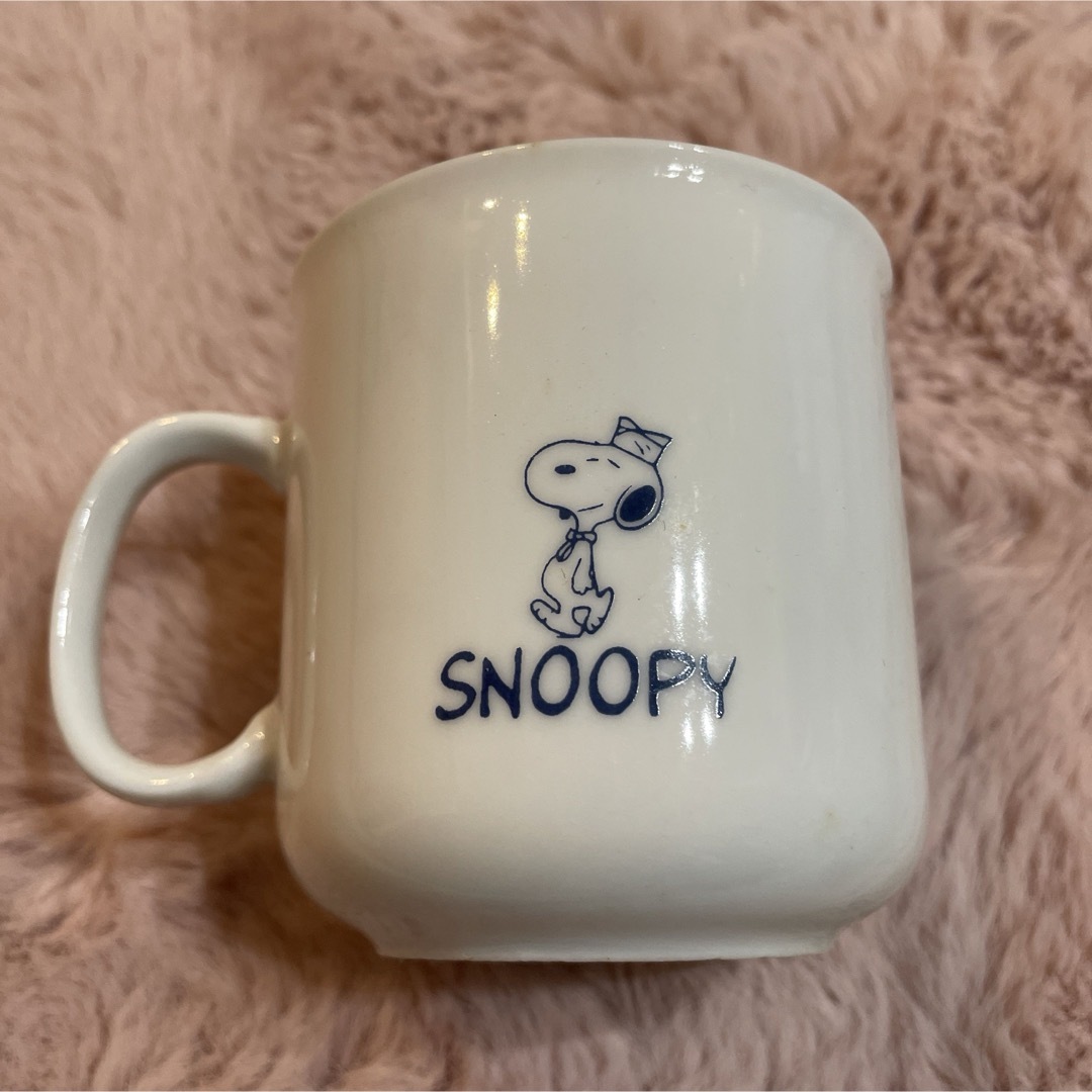 SNOOPY(スヌーピー)の激レア！SNOOPYスヌーピー　スプーン付きマグカップ　廃盤 インテリア/住まい/日用品のキッチン/食器(グラス/カップ)の商品写真