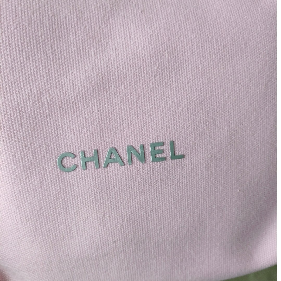 CHANEL(シャネル)の【CHANEL】ノベルティポーチ コスメ/美容のコスメ/美容 その他(その他)の商品写真