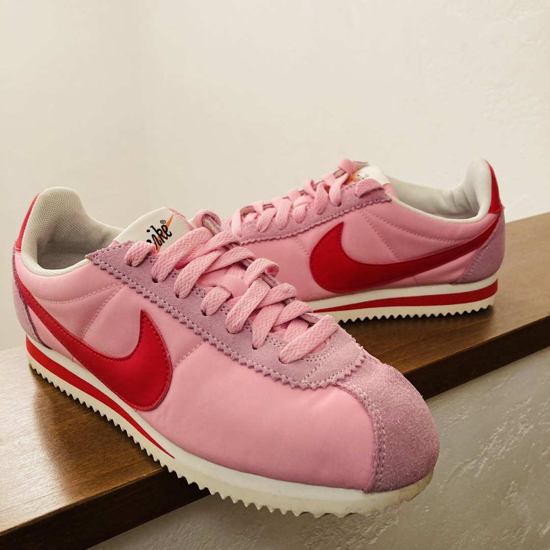 NIKE(ナイキ)のNike WMNS Classic Cortez Nylon Premium レディースの靴/シューズ(スニーカー)の商品写真