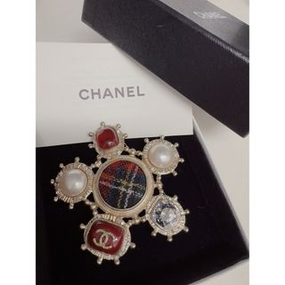 CHANEL - 【美品】CHANEL シャネル ブローチ パールの通販 by kan,s