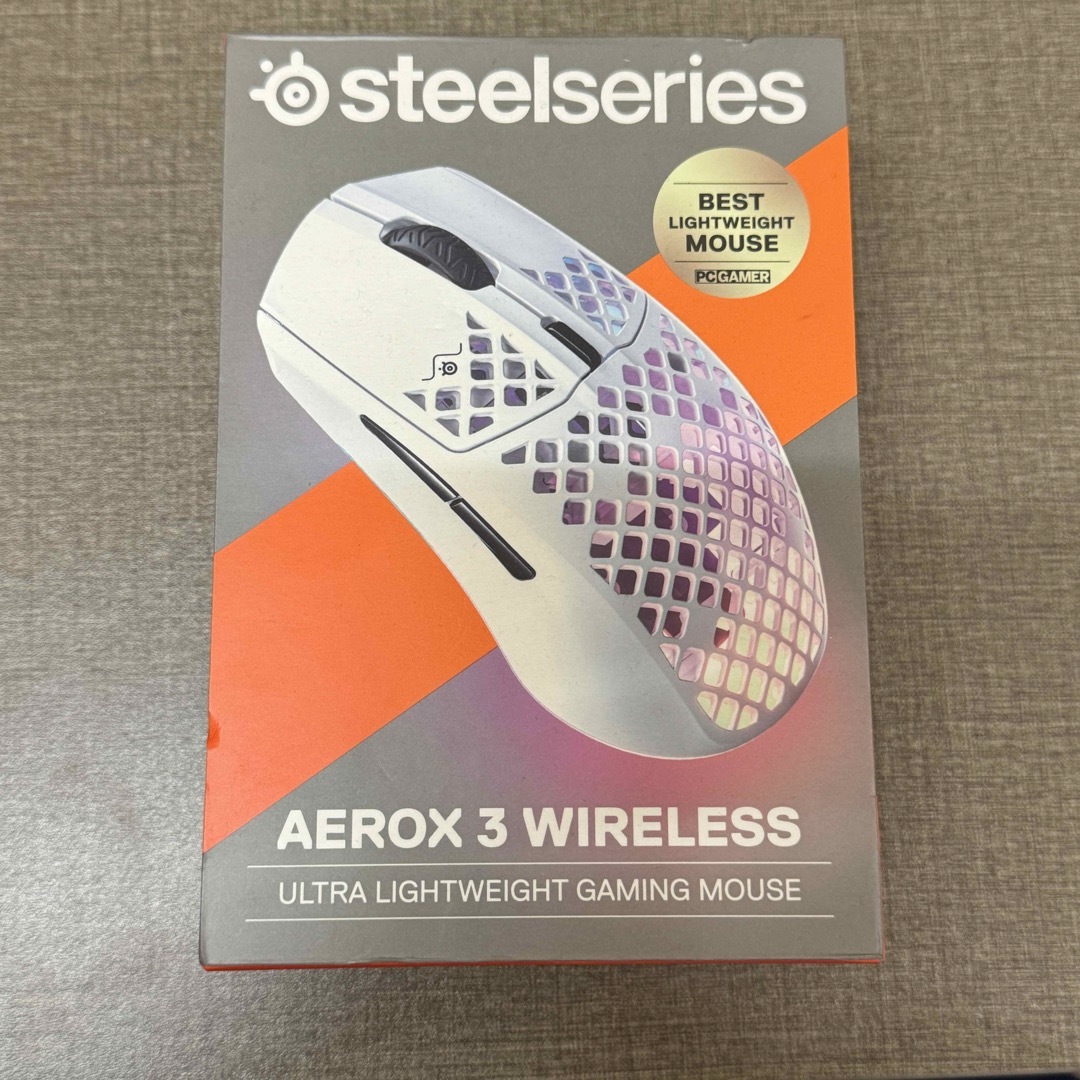 SteelSeries(スティールシリーズ)のsteelseries  AEROX3 WIRELESS 2022 SNOW  スマホ/家電/カメラのPC/タブレット(PC周辺機器)の商品写真