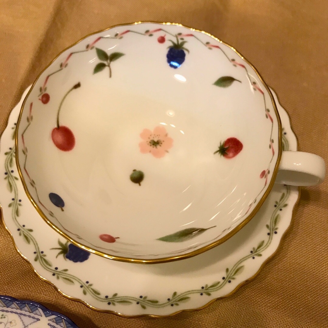 Noritake(ノリタケ)のノリタケカップ&ソーサー　まとめ売り インテリア/住まい/日用品のキッチン/食器(食器)の商品写真