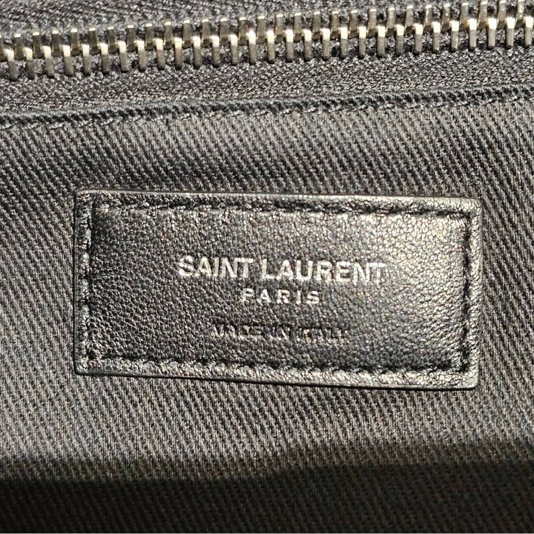 Saint Laurent(サンローラン)の【大幅値下げ！】SAINT LAURENT リュック レディースのバッグ(リュック/バックパック)の商品写真