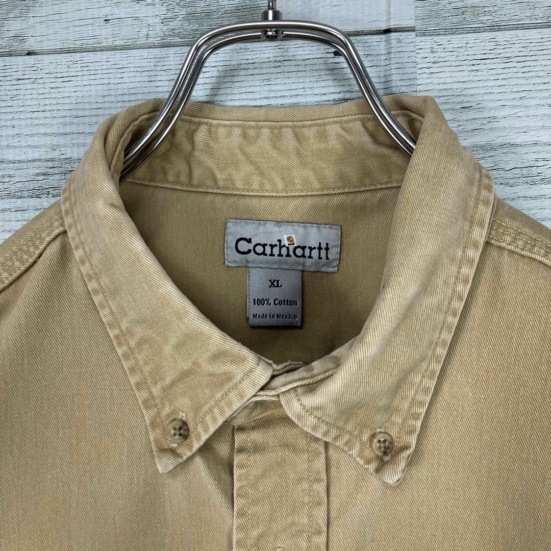 carhartt(カーハート)のカーハート 肉厚ヘビー レザーパッチ ダブルポケット フラップ 長袖ワークシャツ メンズのトップス(シャツ)の商品写真