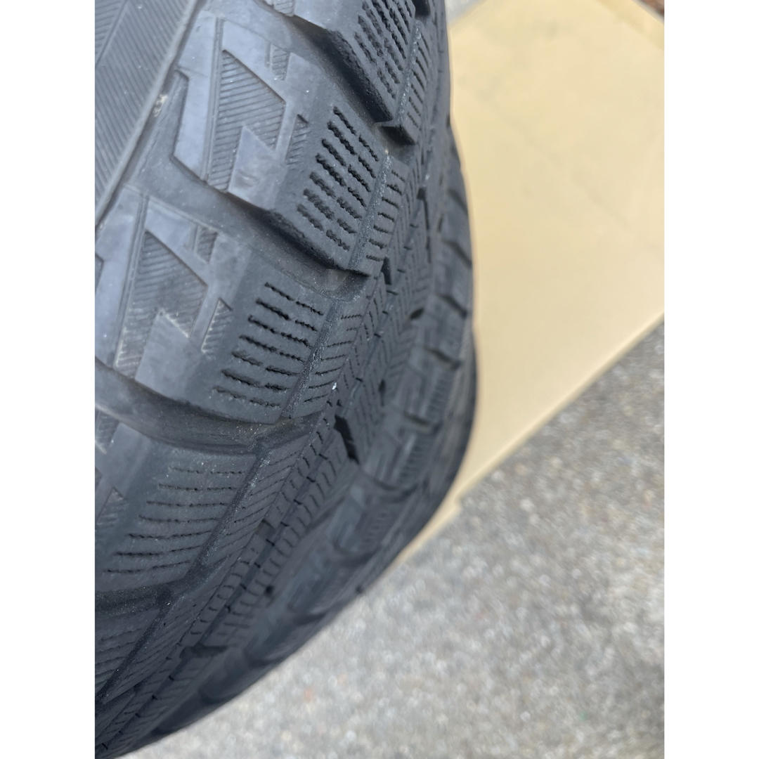 YOKOHAMAタイヤホイールセット215/65R 16  引き取り限定 自動車/バイクの自動車(タイヤ・ホイールセット)の商品写真