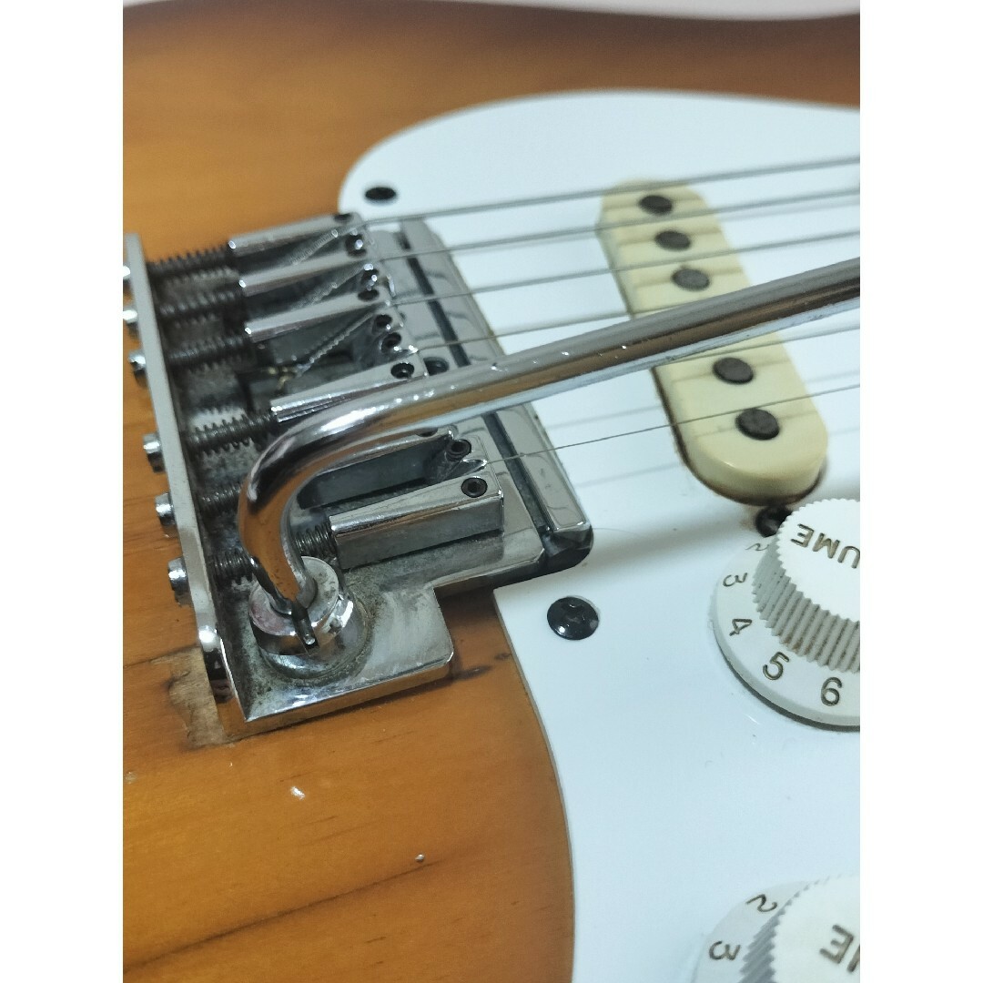 Fender(フェンダー)のFenderJapan ST-83 フリーフライトトレモロ ジャパンビンテージ 楽器のギター(エレキギター)の商品写真