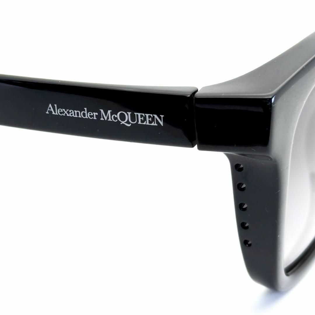 Alexander McQueen(アレキサンダーマックイーン)の新品 ALEXANDER MCQUEEN サングラス ブラック アジアンフィット メンズのファッション小物(サングラス/メガネ)の商品写真