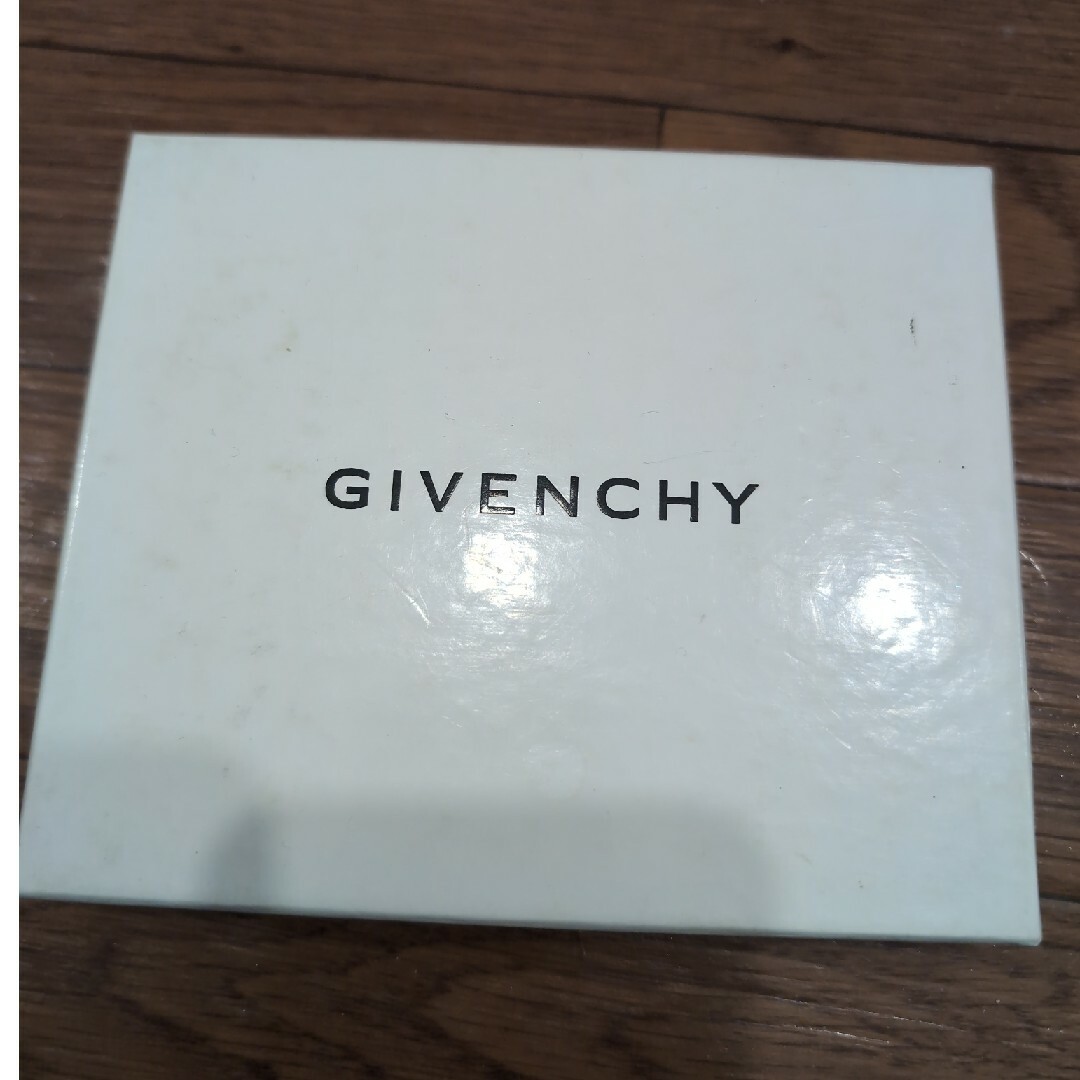 GIVENCHY(ジバンシィ)のGIVENCHY　財布 レディースのファッション小物(財布)の商品写真