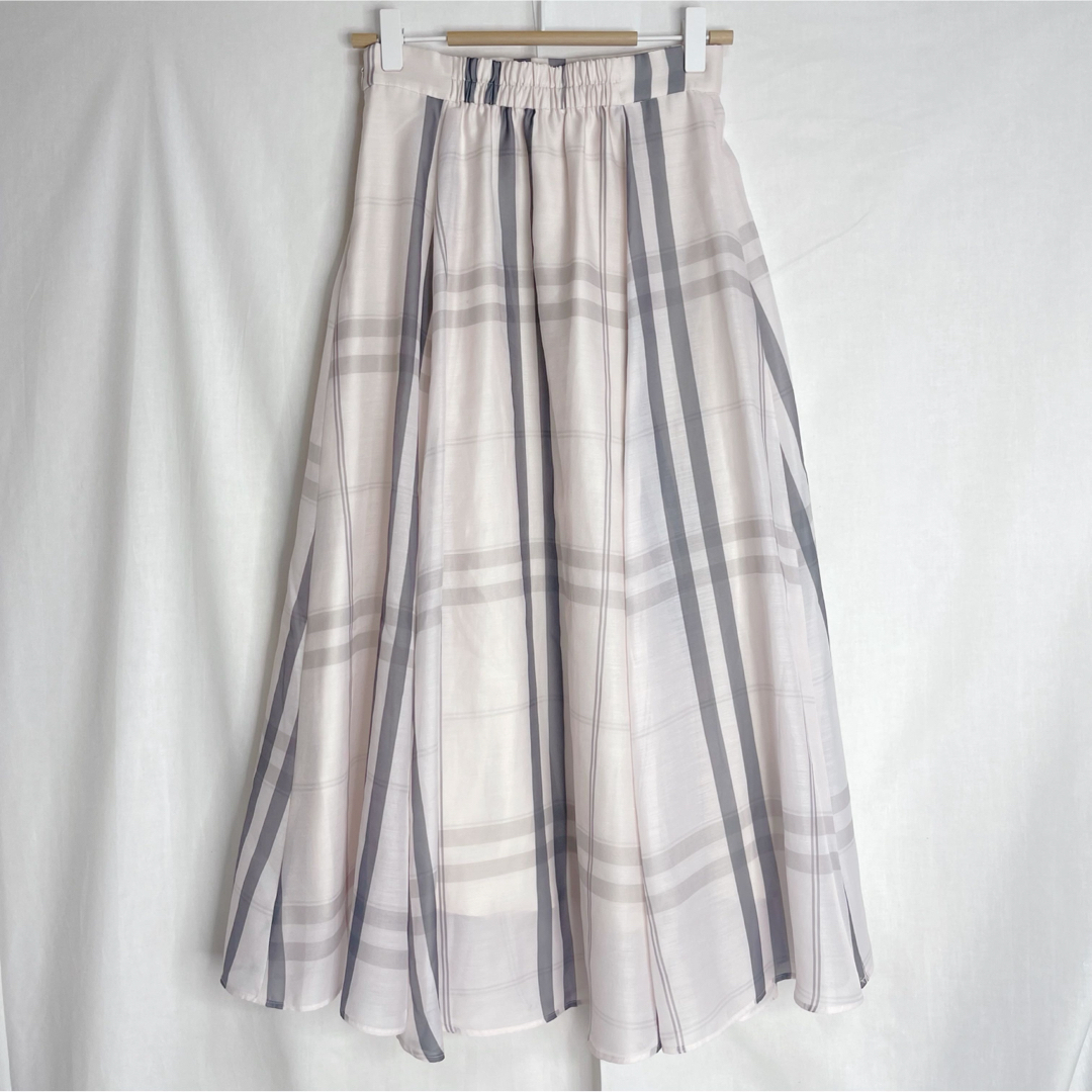 Noela(ノエラ)の美品✨️Noela ノエラ シアーチェックスカート ピンク ロング 2023 レディースのスカート(ロングスカート)の商品写真