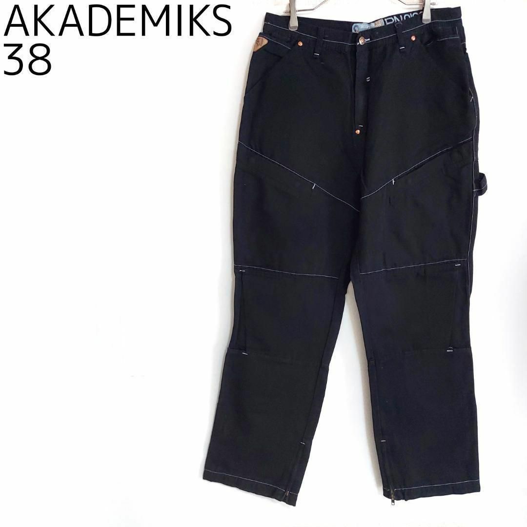 AKADEMIKS(アカデミクス)のアカデミクス W38 カーゴパンツ 黒ブラック ポケット ロゴ 香港製 ボトム メンズのパンツ(ワークパンツ/カーゴパンツ)の商品写真