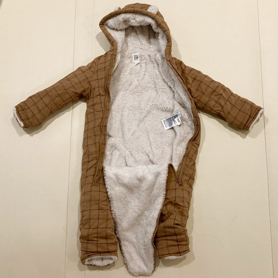 GAP(ギャップ)のGAP カバーオール 6-12months キッズ/ベビー/マタニティのベビー服(~85cm)(カバーオール)の商品写真