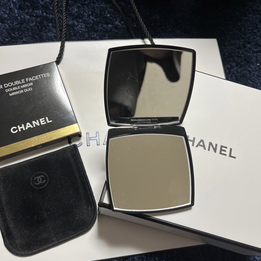 CHANEL(シャネル)のCHANEL🖤🤍ミロワール　ドゥーブル　ファセット🖤🤍 レディースのファッション小物(ミラー)の商品写真