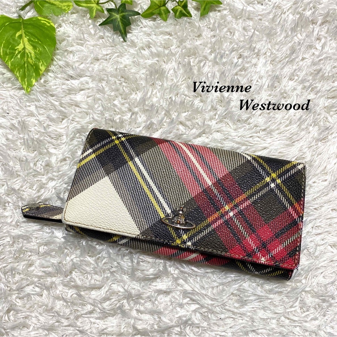 Vivienne Westwood(ヴィヴィアンウエストウッド)のヴィヴィアン  長財布　定番ロゴ　可愛い　お洒落　チェック　総柄 レディースのファッション小物(財布)の商品写真