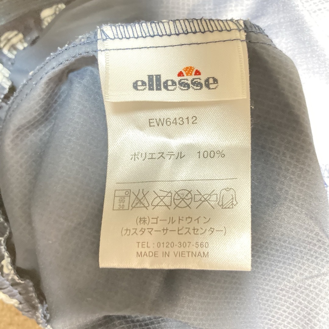 ellesse(エレッセ)のエレッセ　ハーフパンツ　XL 紺　紐付き レディースのパンツ(ハーフパンツ)の商品写真