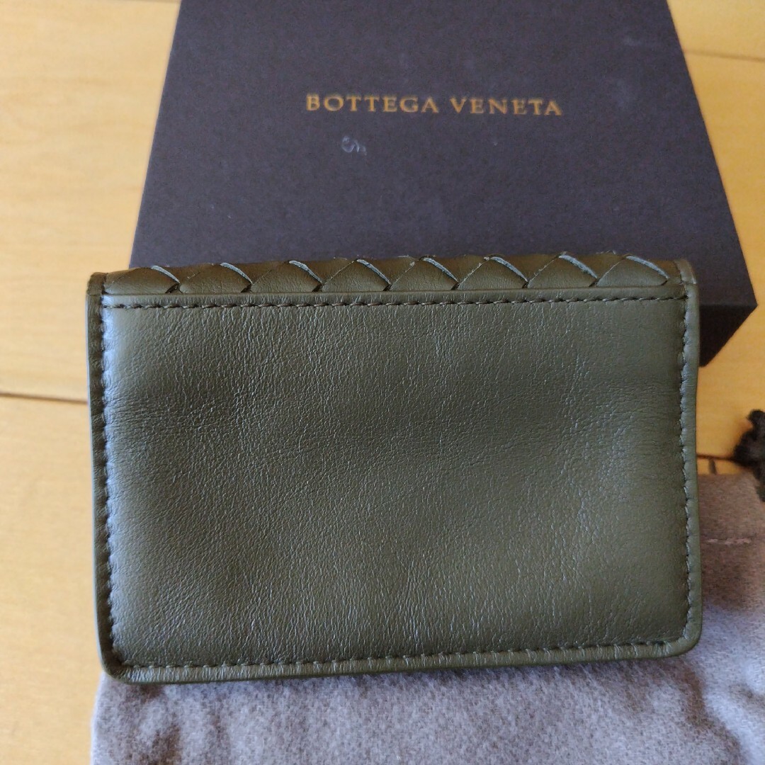 Bottega Veneta(ボッテガヴェネタ)の新品未使用 ボッテガ・ヴェネタ 名刺入れ カードケース カーキ色 メンズのファッション小物(名刺入れ/定期入れ)の商品写真