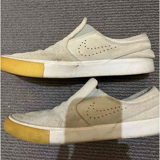 NIKE - [ほぼ未使用］2023 ナイキ AIR HUMARA エア マフラ 27cmの通販 ...