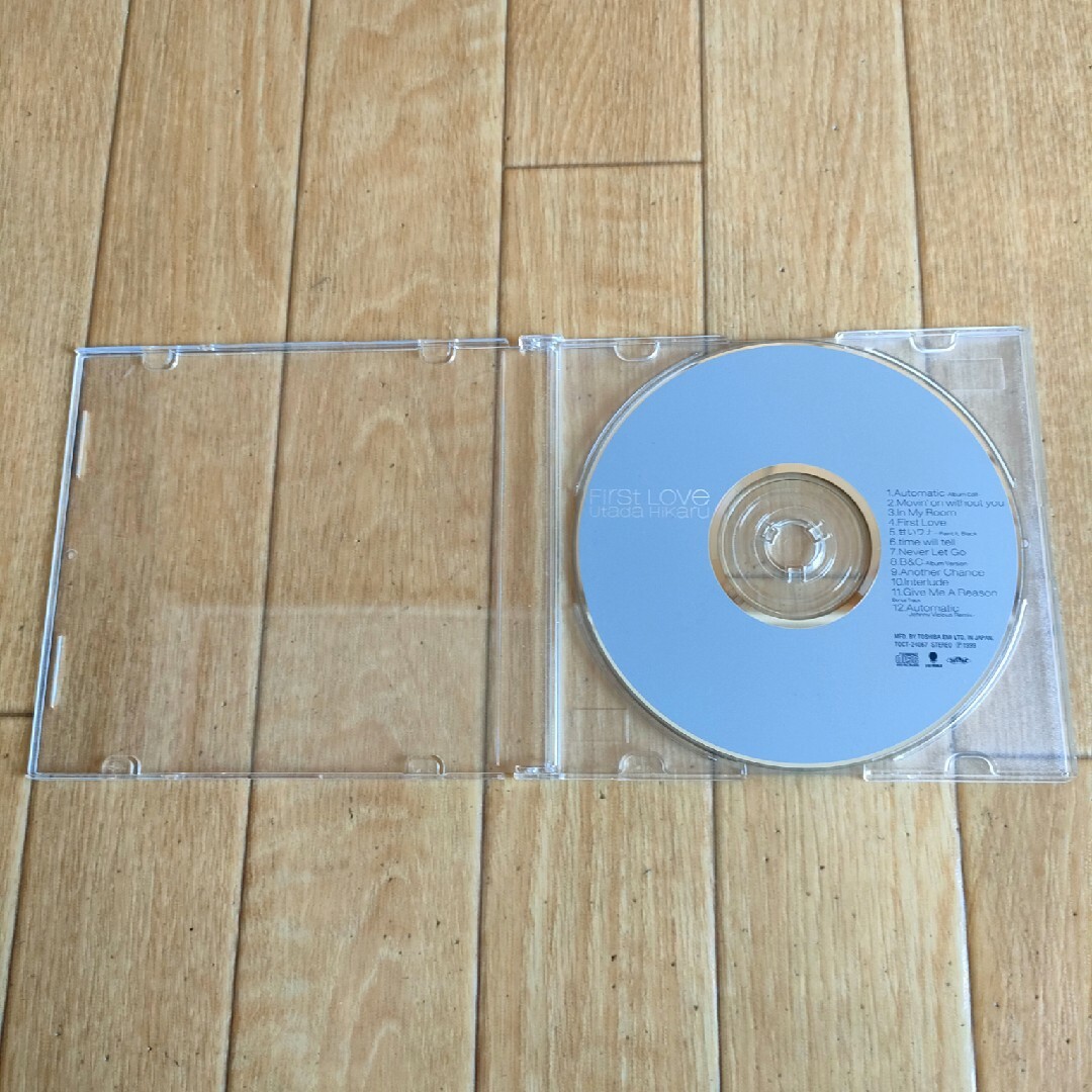 廃盤 宇多田ヒカル ファースト・ラブ CDのみ First Love エンタメ/ホビーのCD(ポップス/ロック(邦楽))の商品写真