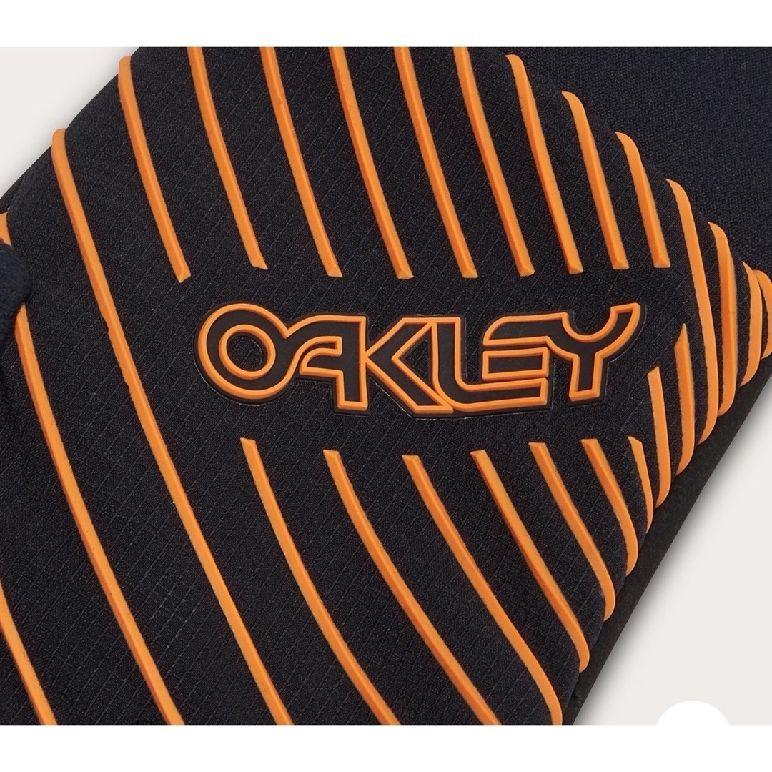 Oakley(オークリー)の新品タグ付き　OAKLEY オークリCYCLING MTB TRAIL グローブ スポーツ/アウトドアの自転車(その他)の商品写真