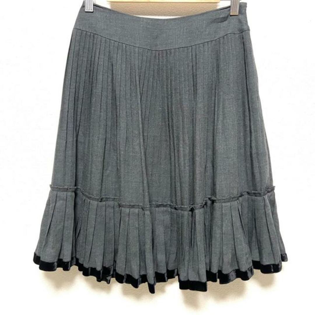 M'S GRACY(エムズグレイシー)のM'S GRACY(エムズグレイシー) スカート サイズ38 M レディース - グレー ひざ丈/プリーツ レディースのスカート(その他)の商品写真
