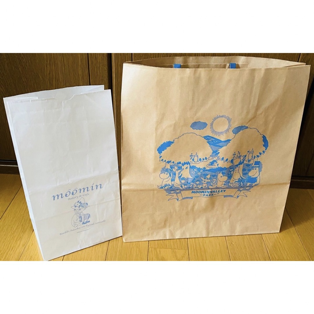 MOOMIN(ムーミン)のMOOMIN ムーミンパーク　ショッパー  bakery&cafe　紙袋 レディースのバッグ(ショップ袋)の商品写真