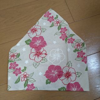 セール！ハンドメイド　大人用三角巾　花柄(キッチン小物)