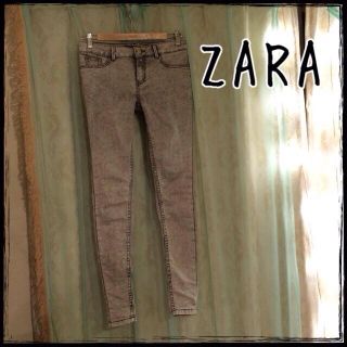 ザラ(ZARA)の☆ZARAのグレースキニーデニム☆(デニム/ジーンズ)