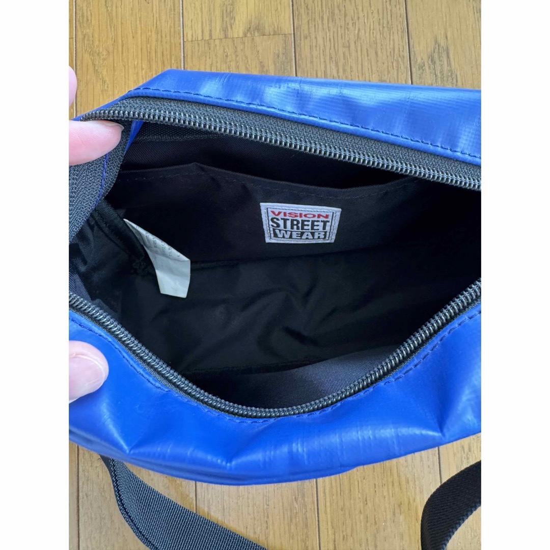 VISION STREET WEAR(ヴィジョン ストリート ウェア)のショルダーバッグ vision 横型 スマートバッグ ポリエステル メンズのバッグ(ショルダーバッグ)の商品写真