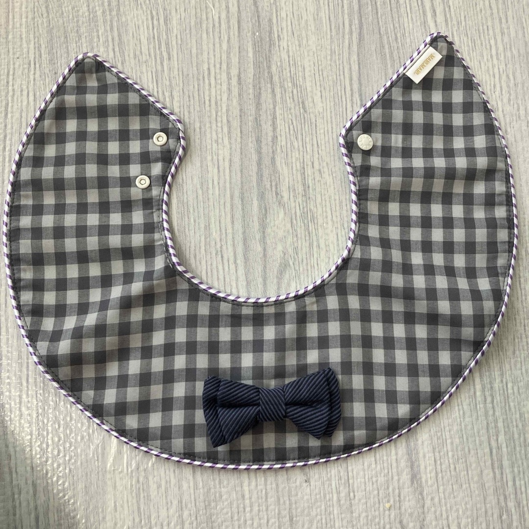 MARLMARL(マールマール)の新品 MARLMARL スタイ dolce 6 check×navy tie キッズ/ベビー/マタニティのこども用ファッション小物(ベビースタイ/よだれかけ)の商品写真