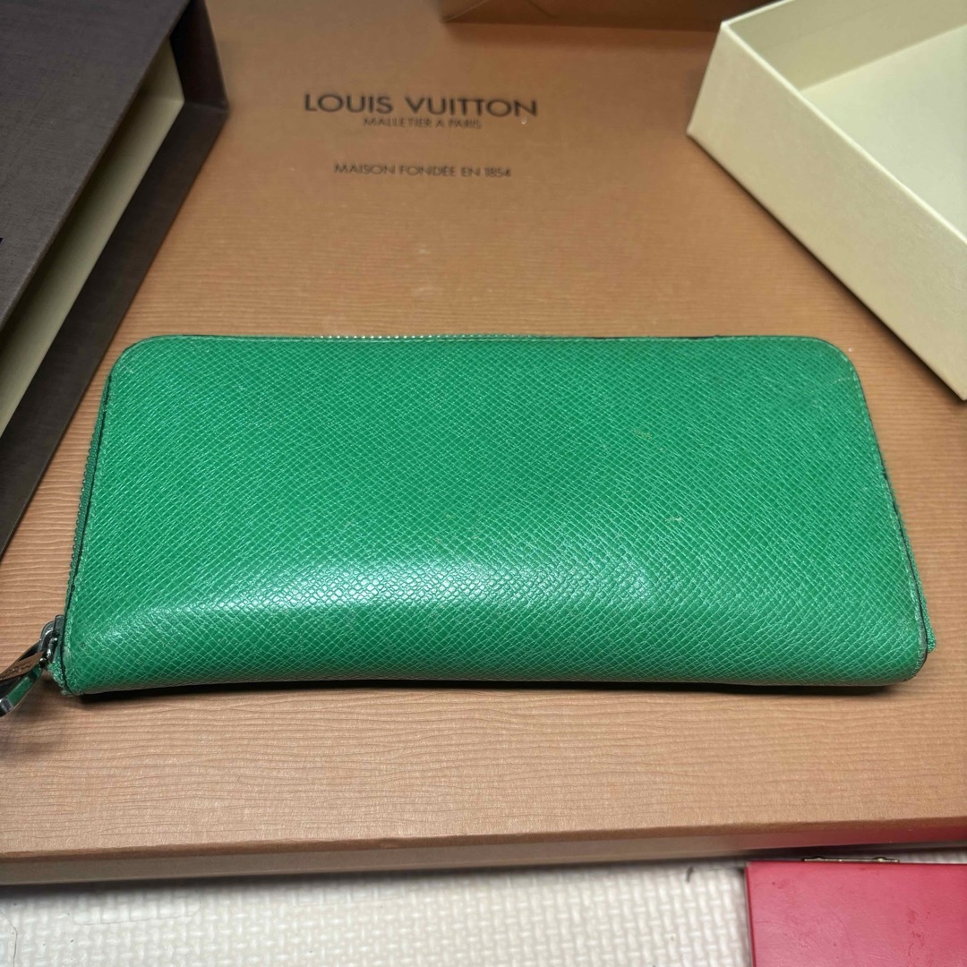 LOUIS VUITTON(ルイヴィトン)の希少 ルイヴィトン ジッピーウォレット ヴェルティカル タイガ グリーン レディースのファッション小物(財布)の商品写真