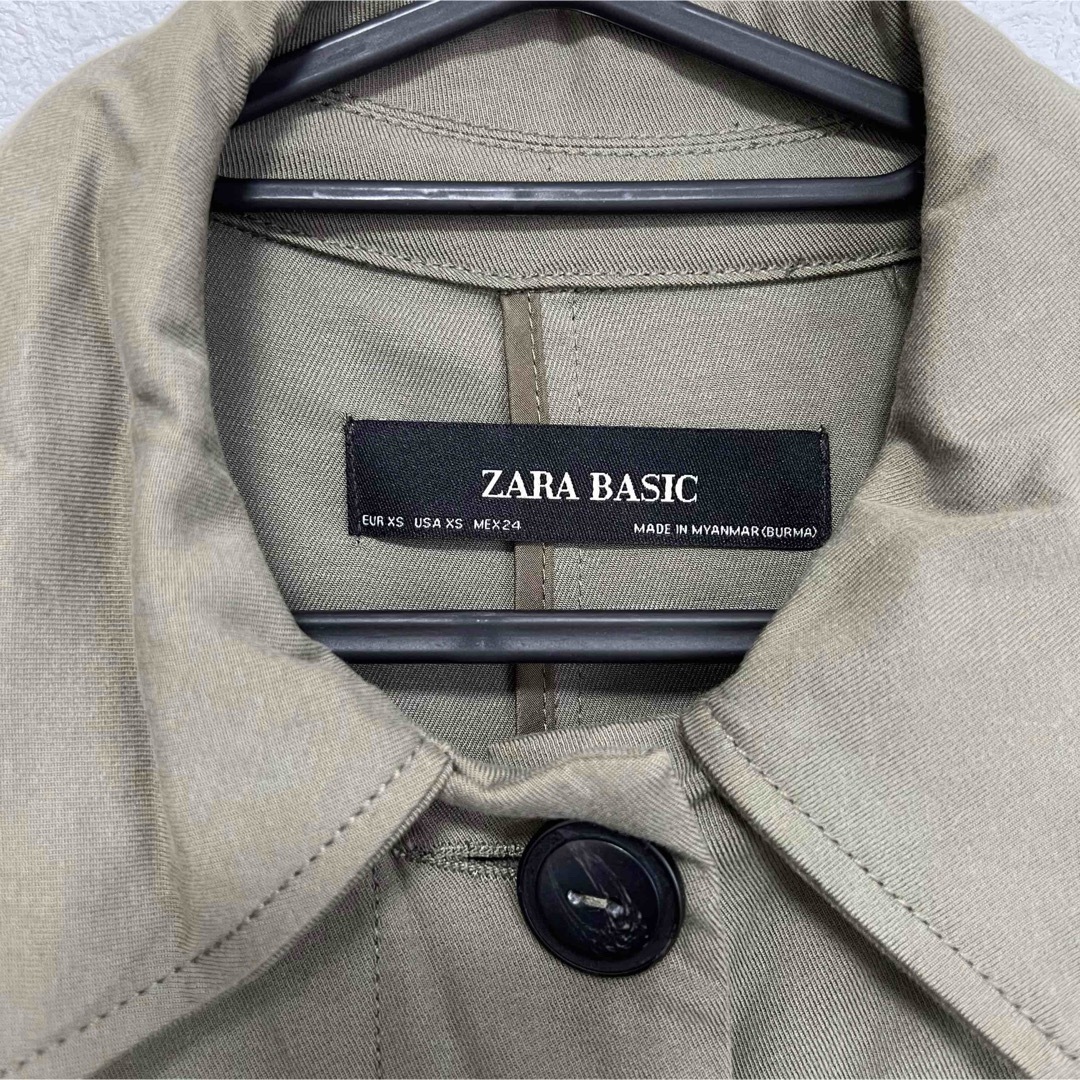 ZARA(ザラ)のZARA BASIC トレンチコート　カーキ　ロングコート　秋冬　冬服 レディースのジャケット/アウター(トレンチコート)の商品写真