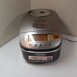 ゾウジルシ(象印)のZOJIRUSHI 圧力IH炊飯ジャー 5.5合炊き メタリックブラウン(炊飯器)