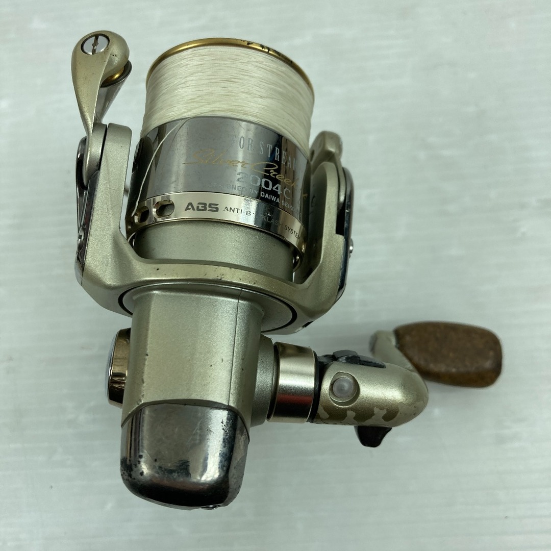 DAIWA(ダイワ)のττDAIWA ダイワ リール スピニングリール シルバークリーク-Z 2004C 00058868 スポーツ/アウトドアのフィッシング(リール)の商品写真