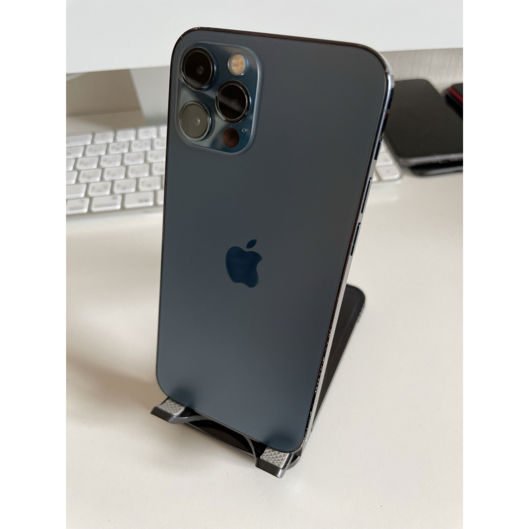 iPhone(アイフォーン)のiPhone12 pro 256GB Apple simフリー 中古 スマホ/家電/カメラのスマートフォン/携帯電話(スマートフォン本体)の商品写真