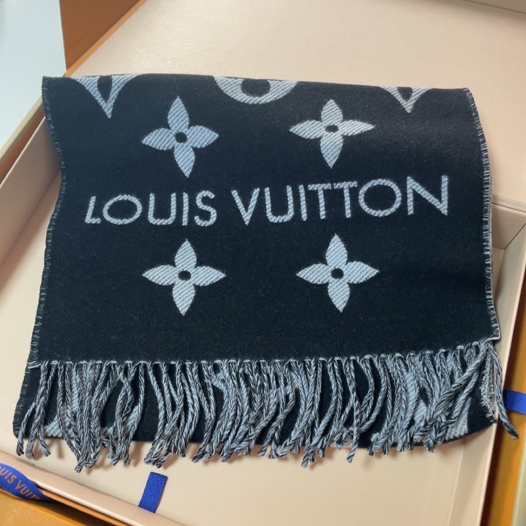 LOUIS VUITTON(ルイヴィトン)の新品未使用 ルイヴィトン マフラー・LV エセンシャル ノワール 黒 メンズのファッション小物(マフラー)の商品写真