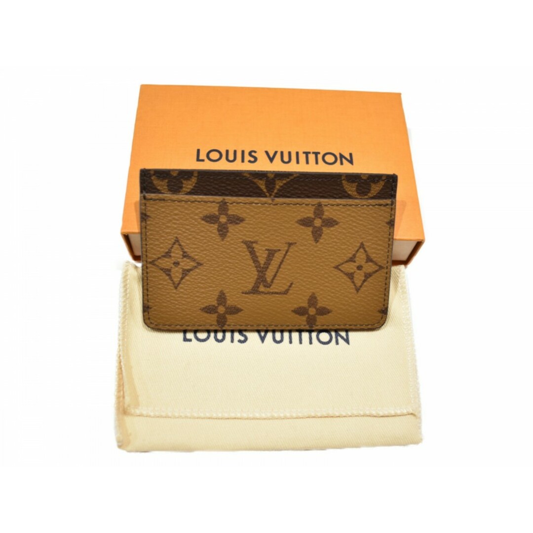 LOUIS VUITTON(ルイヴィトン)の【箱・布袋あり】LOUIS VUITTON　ルイ・ヴィトン　ポルトカルト・サーンプル　M69161　カードケース　定期入れ　モノグラム・リバース　キャンバス　メンズ　レディース　ユニセックス　シンプル　ギフト　プレゼント包装可　【中古】　松山久万ノ台店 レディースのファッション小物(名刺入れ/定期入れ)の商品写真