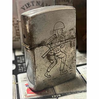 ジッポー(ZIPPO)の【ベトナムZIPPO】本物 1967年製ベトナムジッポー「兵士」AN KHE(タバコグッズ)